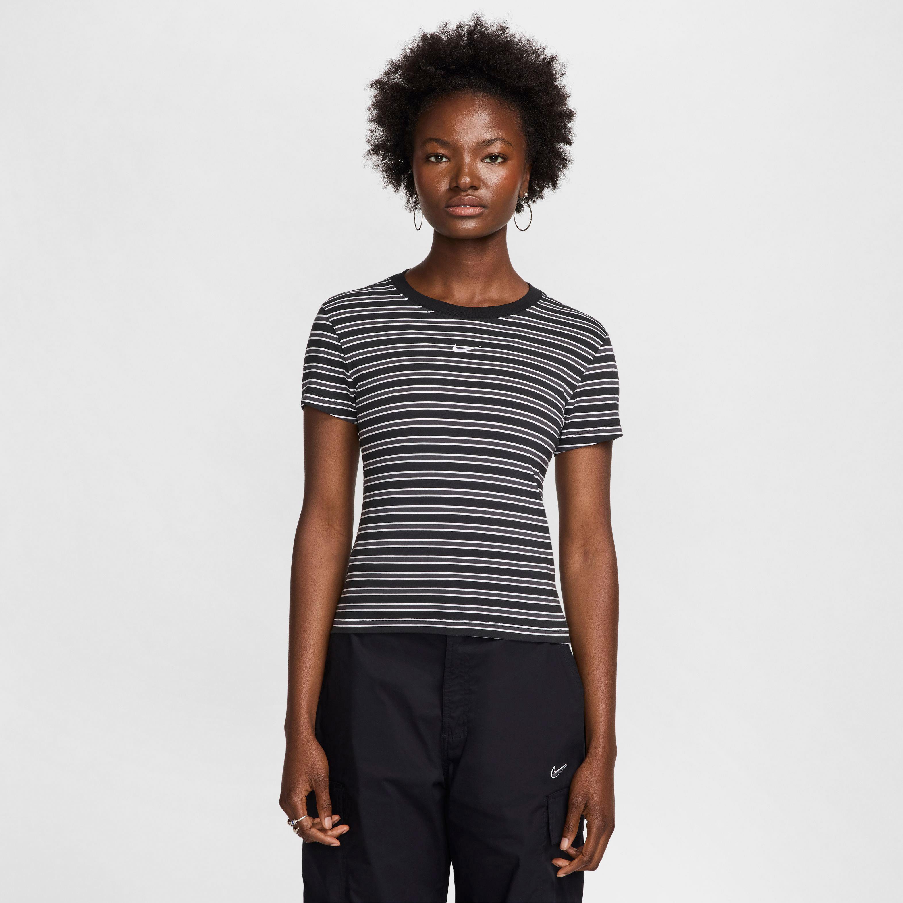 Thumbnail - Nike NSW T-Shirt Damen