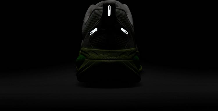 Nike Nike VOMERO 18 Laufschuhe Damen - white-black-electric green-volt - 6 | SportScheck