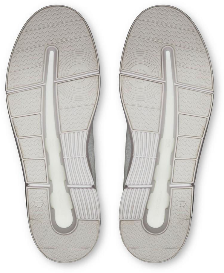 On On THE ROGER Spin Sneaker Damen - white - black - 1 | SportScheck