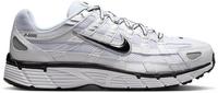 Nike P-6000 Sneaker Herren - white-black-metallic silver-black