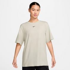 Rückansicht von Nike Essential T-Shirt Damen light bone