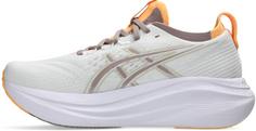 Rückansicht von ASICS GEL-NIMBUS 27 Laufschuhe Damen white-fawn