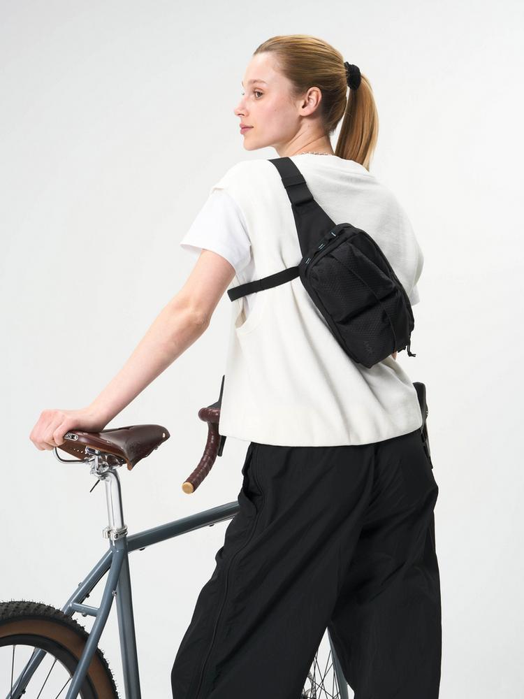 AEVOR AEVOR Utility Umh&auml;ngetasche - utility black - 1 | SportScheck