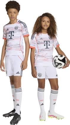 Rückansicht von adidas FC BayernMünchen 25-26 Auswärts Fußballshorts Kinder white