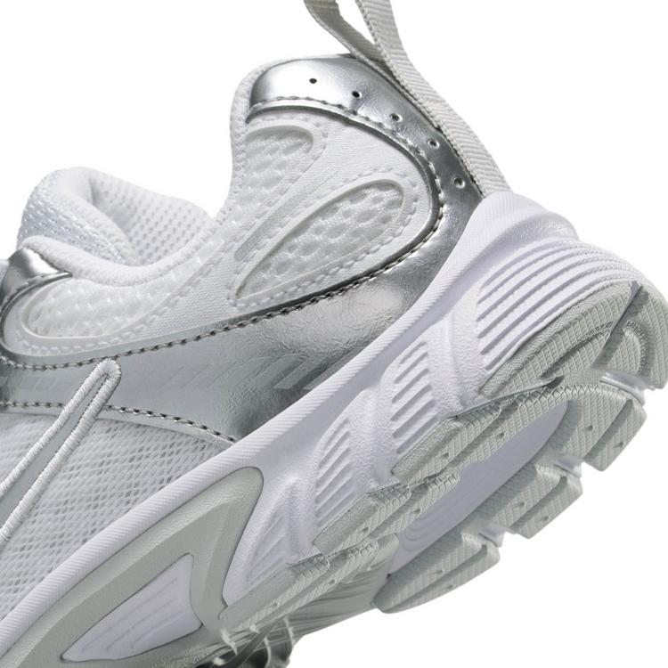 Nike Nike V5 RNR PS Sneaker Kinder - white-metallic silver-pure platinum - 5 | SportScheck