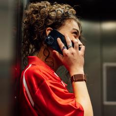 Rückansicht von Polar Loop Sportuhr cop-brn