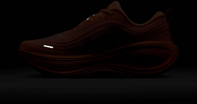 Nike Nike VOMERO PLUS Laufschuhe Herren - orange pulse-black-hot lava-total orange - 7 | SportScheck