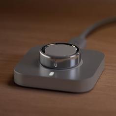 Rückansicht von Oura Ring 4 Ladegerät