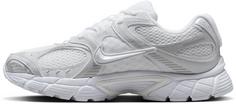 Rückansicht von Nike V5 RNR Sneaker Damen white-white-black-metallic silver