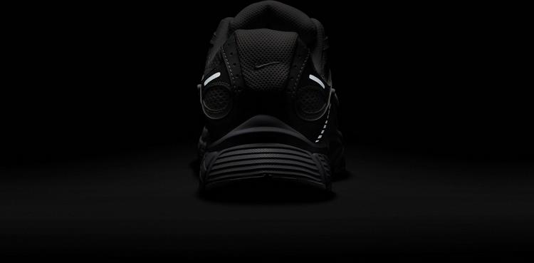 Nike Nike V5 RNR Sneaker Damen - white-white-black-metallic silver - 9 | SportScheck