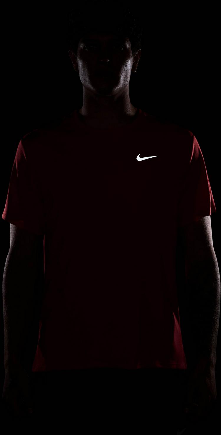 Nike Nike MILER Funktionsshirt Herren - lt crimson-reflective silv - 3 | SportScheck