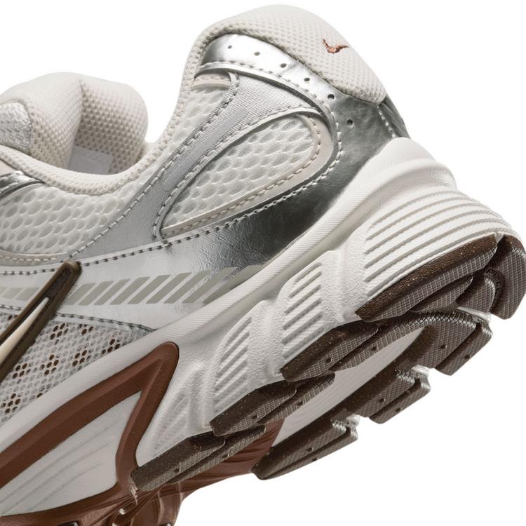 Nike Nike V5 RNR Sneaker Damen - sail-lt orewood brn-fauna brown-pha - 5 | SportScheck