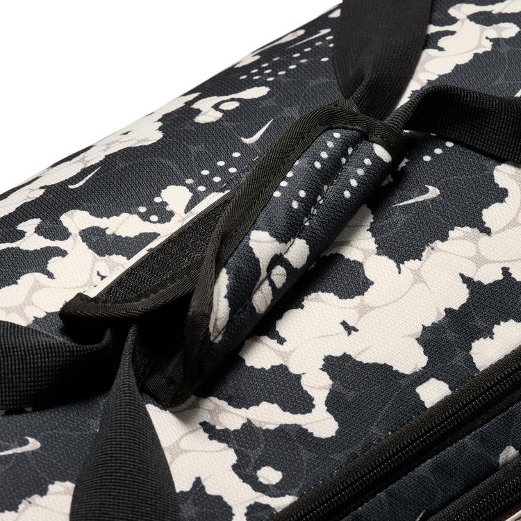 Nike Nike BRSLA M DUFF - X AOP Sporttasche - chalk-black-white - 6 | SportScheck