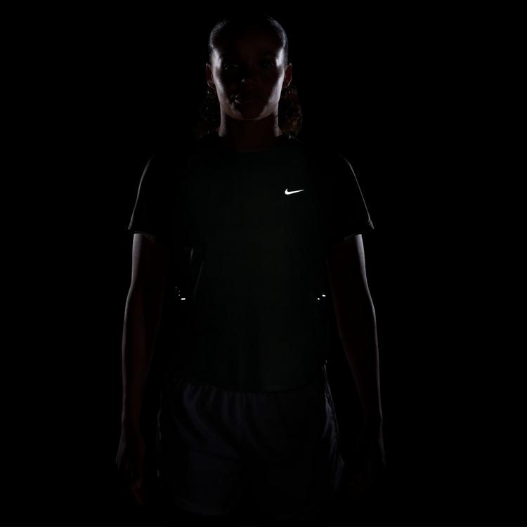 Nike Nike Swift Breathe Funktionsshirt Damen - black-photon dust-white-reflective - 2 | SportScheck