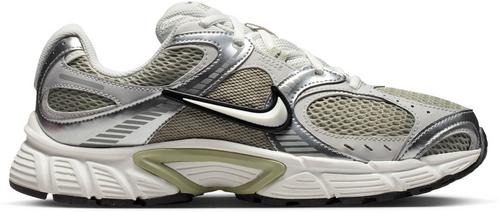 Nike V5 RNR Sneaker Damen