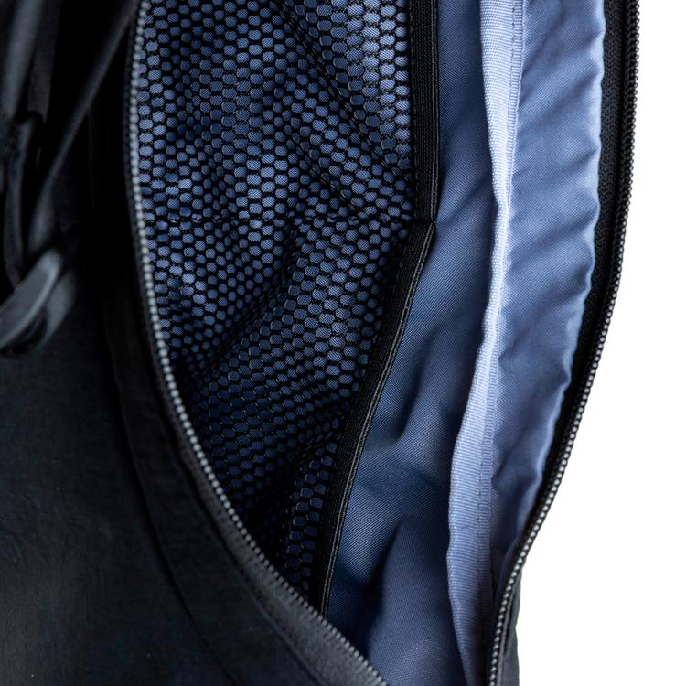 AEVOR AEVOR Sling Bag Umh&auml;ngetasche - black - 1 | SportScheck