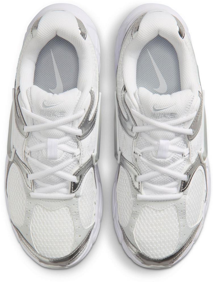 Nike Nike V5 RNR Sneaker Damen - white-metallic silver-mtlc platinum - 0 | SportScheck