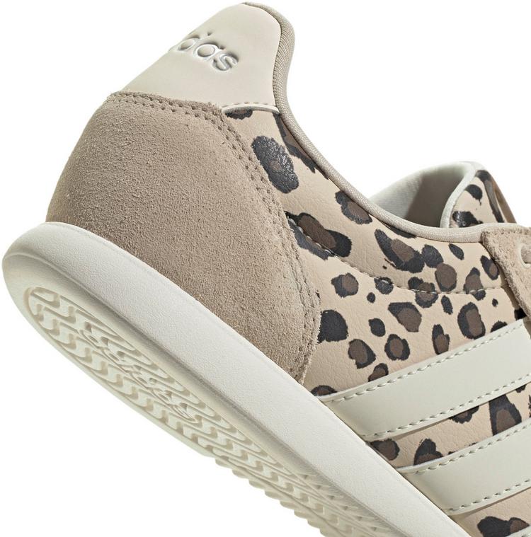 adidas adidas Barreda Lo Sneaker Damen - crli-owhite-cblack - 5 | SportScheck