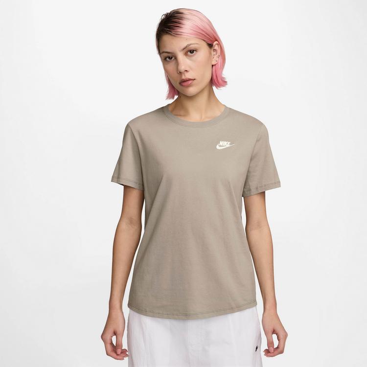 Nike Nike Club T-Shirt Damen - cream ii - 0 | SportScheck
