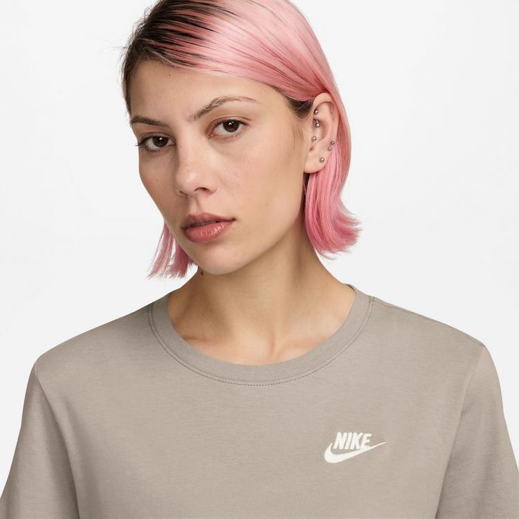 Nike Nike Club T-Shirt Damen - cream ii - 2 | SportScheck
