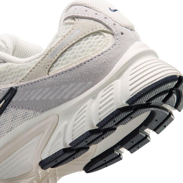 Nike Nike V5 RNR Suede Sneaker Damen - sail-pale ivory-football grey - 5 | SportScheck