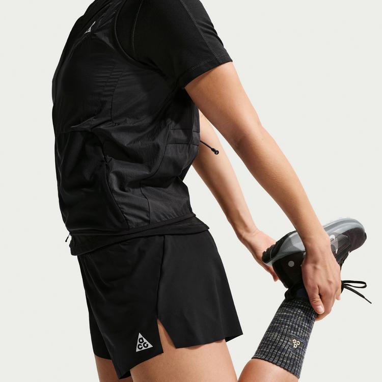 Nike Nike ACG Laufshorts Damen - black-black-summit white - 4 | SportScheck
