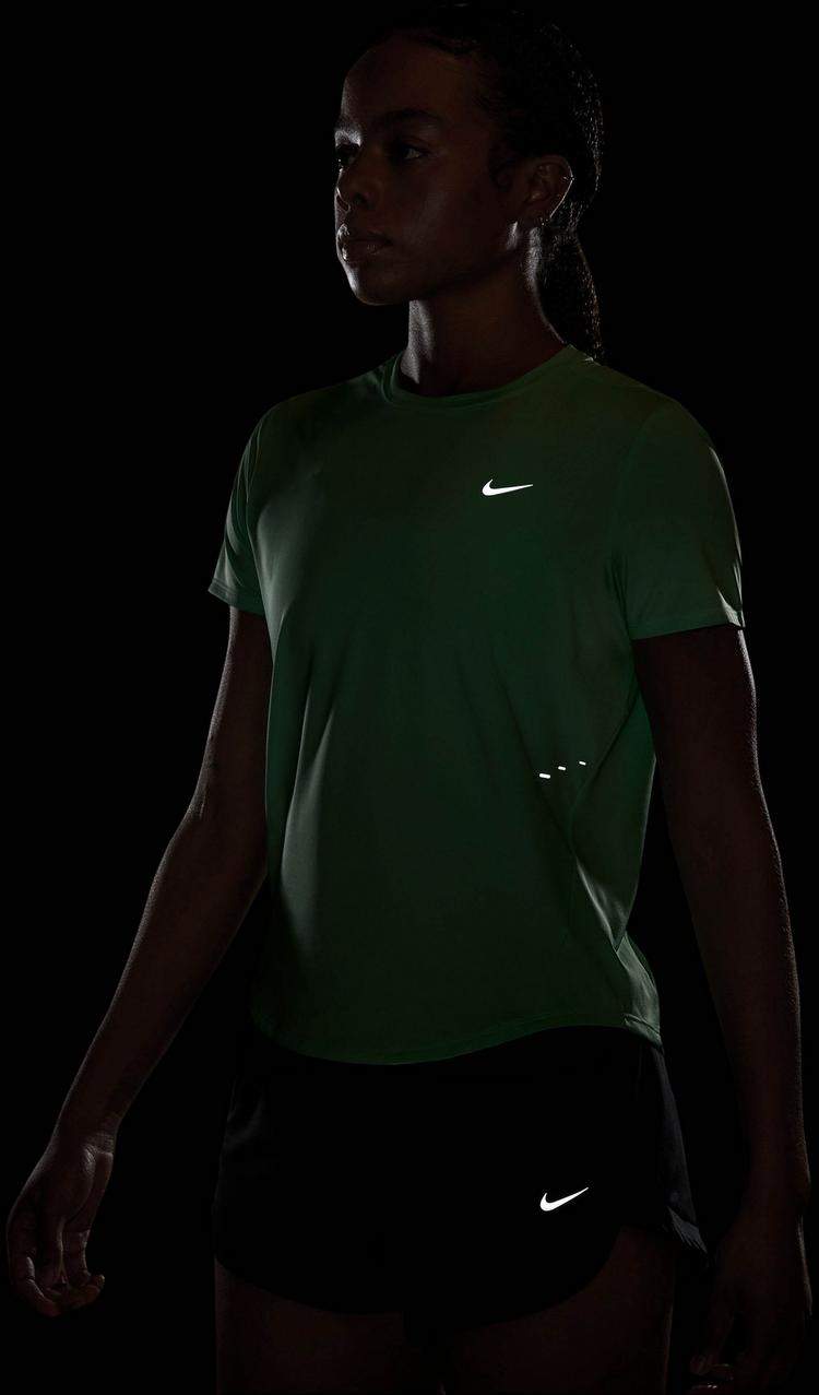 Nike Nike SWIFT Funktionsshirt Damen - illusion green-reflective silv - 2 | SportScheck