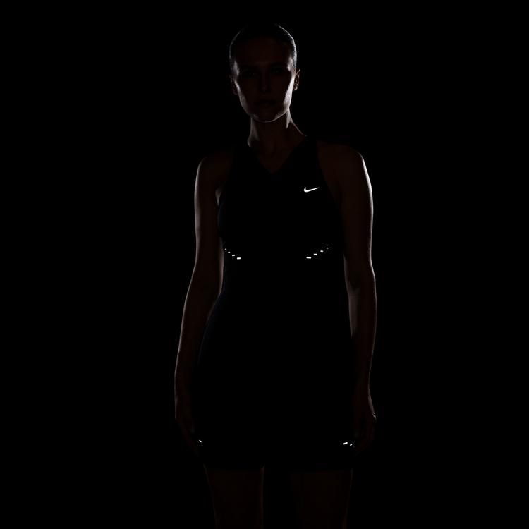 Nike Nike SWIFT Laufkleid Damen - black-reflective silv - 6 | SportScheck