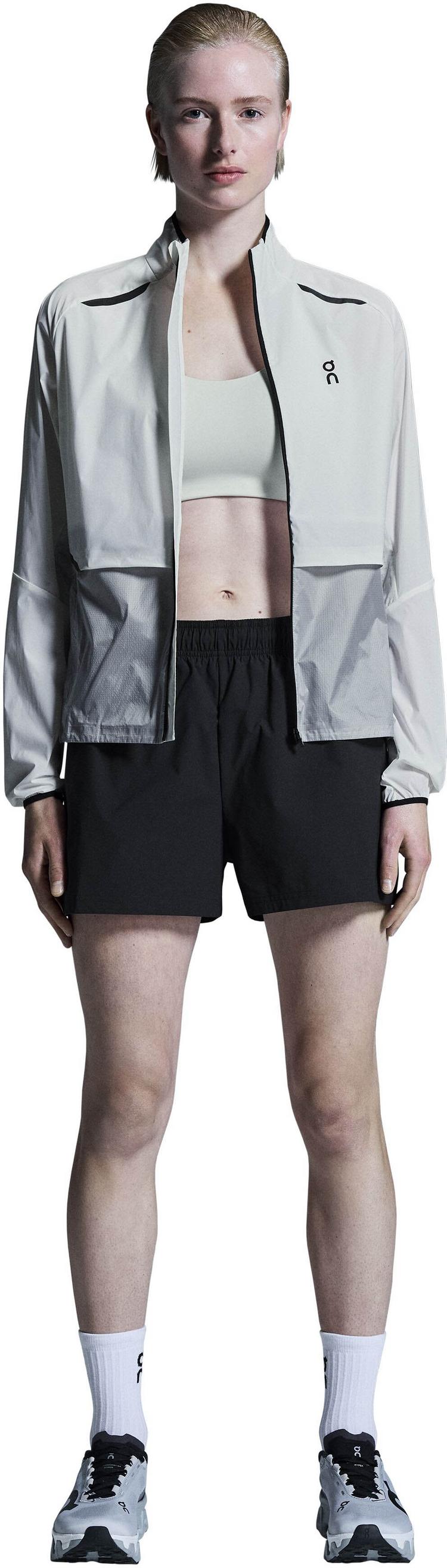 On On 3" Core Shorts Laufshorts Damen - black - 3 | SportScheck