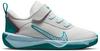 Nike OMNI MULTI-COURT PS Hallenschuhe Kinder - off white-glacier blue-energy