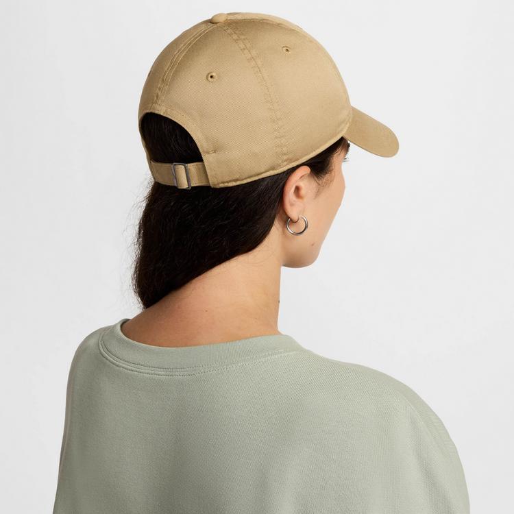Nike Nike Club Futura Cap - parachute beige-white - 1 | SportScheck