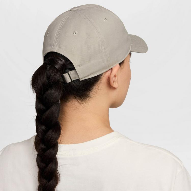 Nike Nike Club Cap - cream ii-filbert - 1 | SportScheck