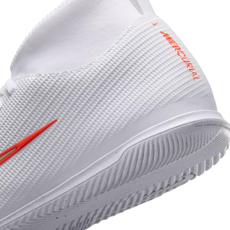 Nike Nike SUPERFLY 11 CLUB IC Fu&szlig;ballschuhe Kinder - white-blur-bright crimson - 5 | SportScheck