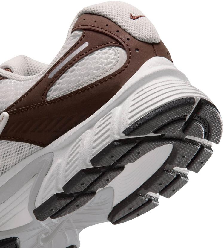 Nike Nike V5 RNR Sneaker Damen - sail-light bone-cacao wow-black - 5 | SportScheck