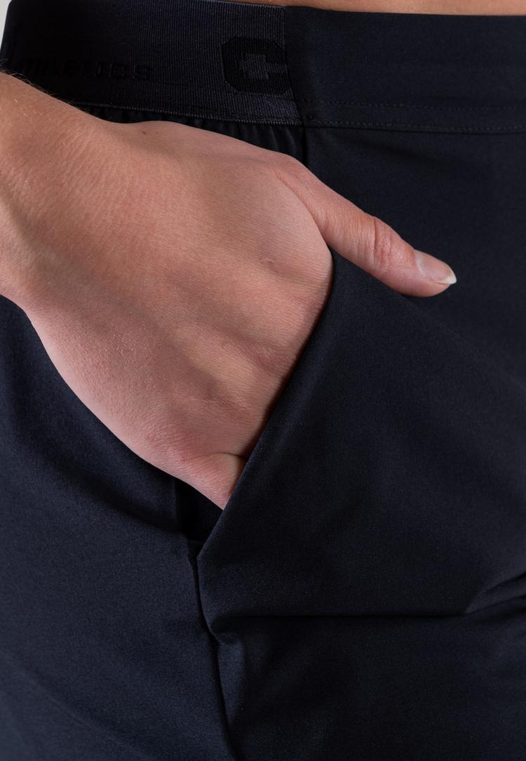 CLN Athletics CLN Athletics Unlimited Funktionsshorts Damen - Black - 3 | SportScheck