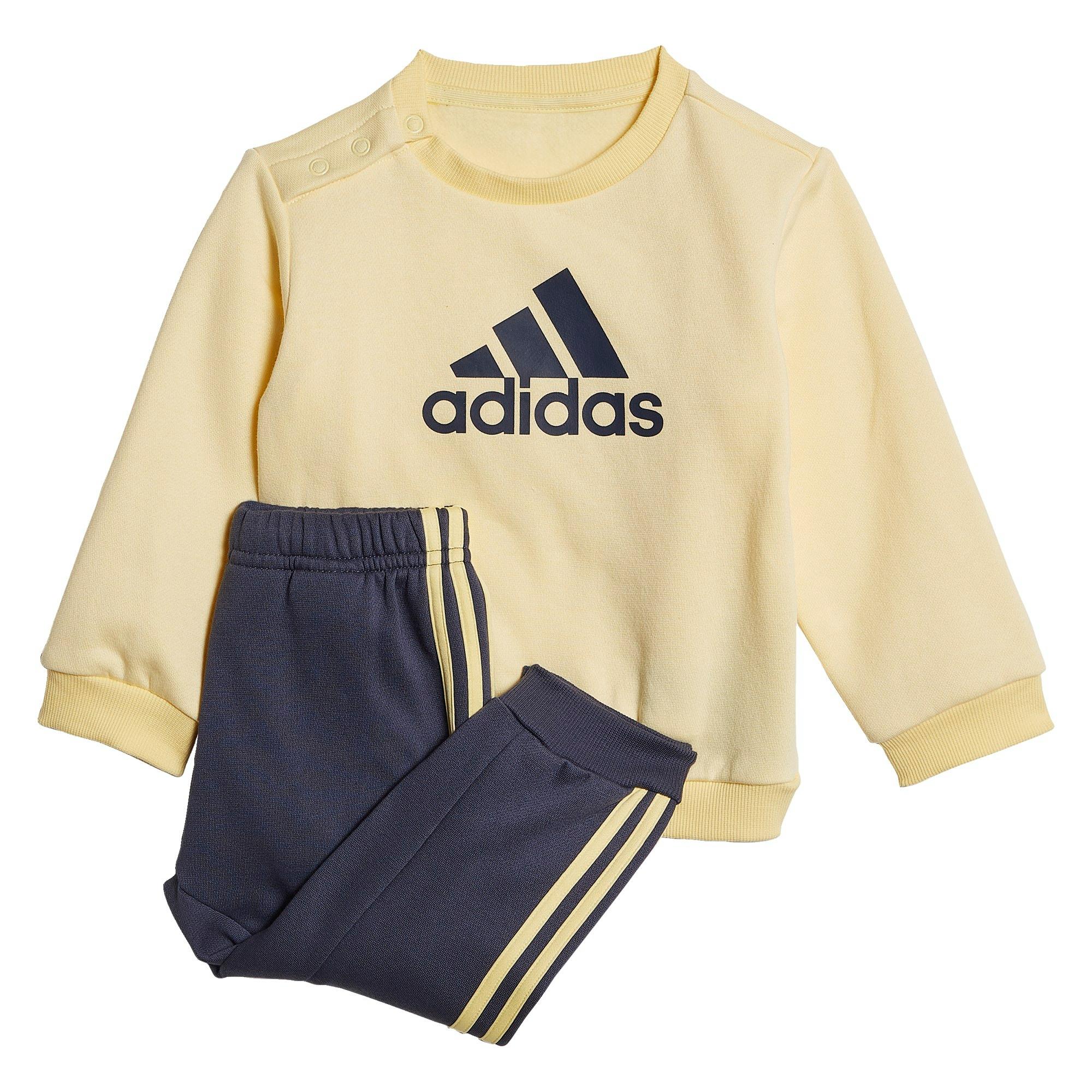 Adidas Badge of Sport Jogginganzug Trainingsanzug Kinder Almost Yellow / Shadow Navy im Online Shop SportScheck kaufen