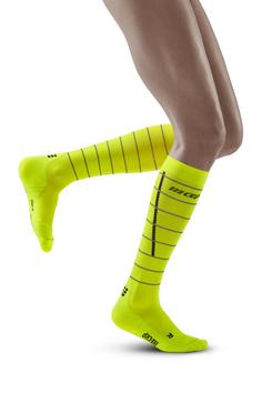 Rückansicht von CEP Reflective Laufsocken Damen neon yellow