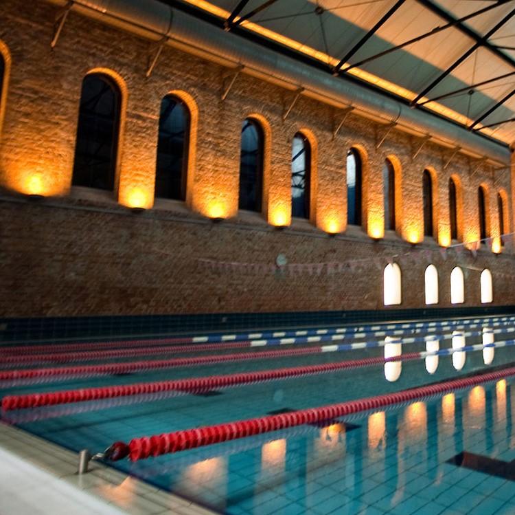 Holmes Place Fitnessstudio-Ticket