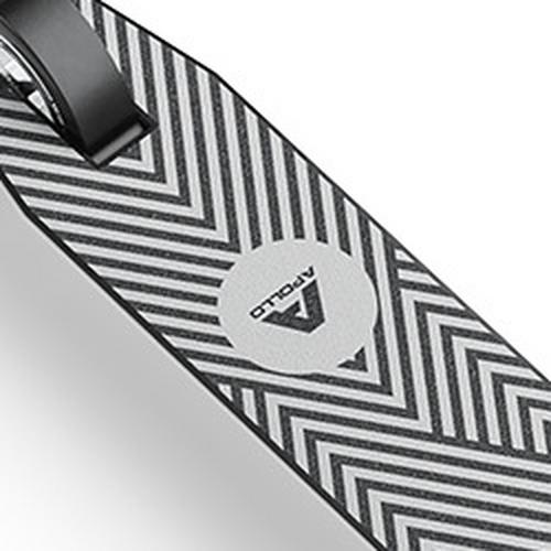 Rückansicht von Apollo Genius Pro 4.0 Scooter skull-weiß