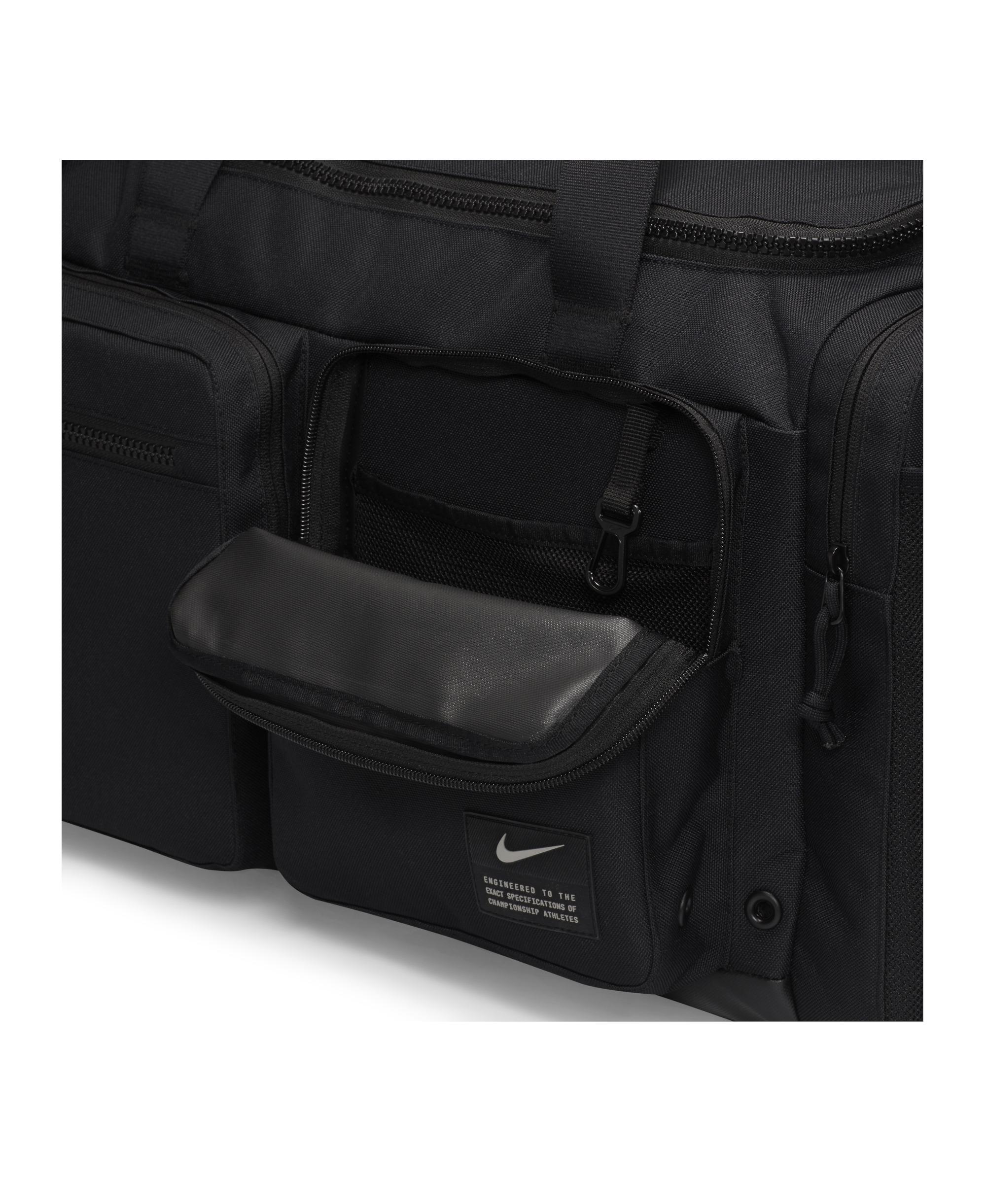 Nike Utility Power M Sporttasche black-black-enigma stone im 