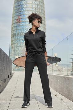 Rückansicht von Bench Loungehose Sweathose Damen schwarz