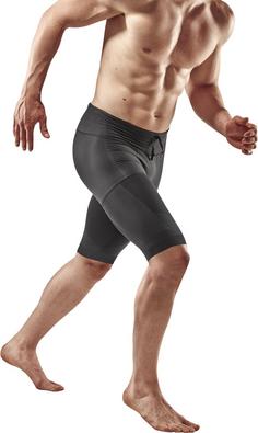 Rückansicht von CEP Hero Run Funktionsshorts Herren black