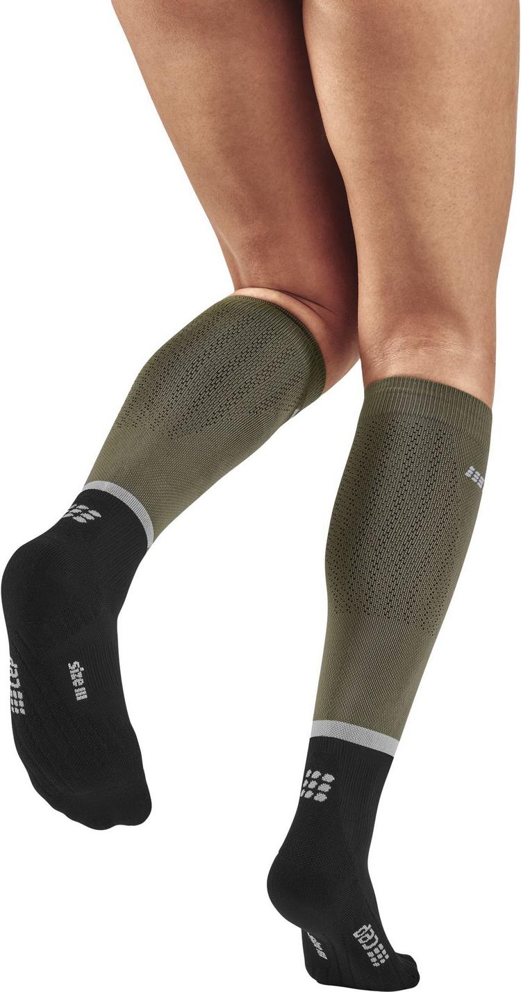 CEP CEP THE RUN COMPRESSION SOCKS KNEE-HIGH Socken Damen - olive/black - 1 | SportScheck
