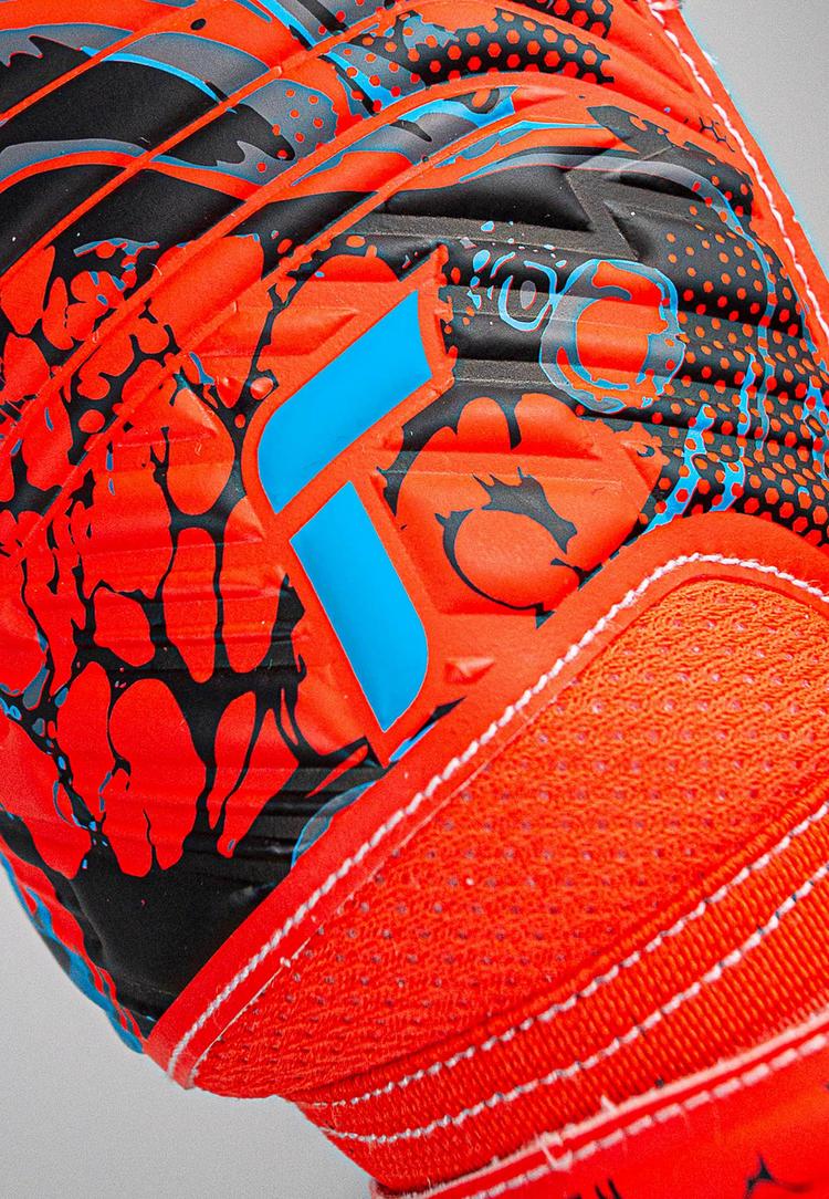 Reusch Reusch Attrakt Solid Torwarthandschuhe - 3334 bright red/future blue - 2 | SportScheck