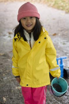 Rückansicht von reima Lampi Regenjacke Kinder Yellow