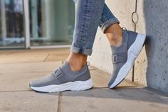 Rückansicht von LASCANA Active Slip-On Sneaker Slipper Damen grau