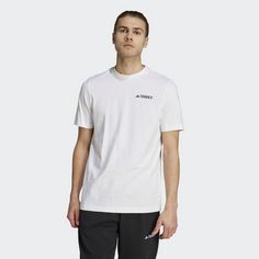 Rückansicht von adidas TERREX Graphic MTN 2.0 T-Shirt Funktionsshirt Herren White