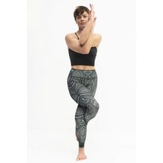 Rückansicht von KISMET Yogapants Damen grün, grau