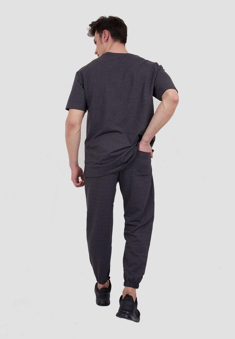 Tom Barron Tom Barron aus Oversize-Shirt und Jogginghose Trainingsanzug Herren - ANTRACID - 10 | SportScheck