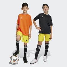 Rückansicht von adidas Tiro 23 League Shorts Funktionsshorts Kinder Team Yellow / Black